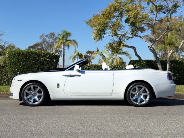 Used 2018 Rolls-Royce Dawn image 4