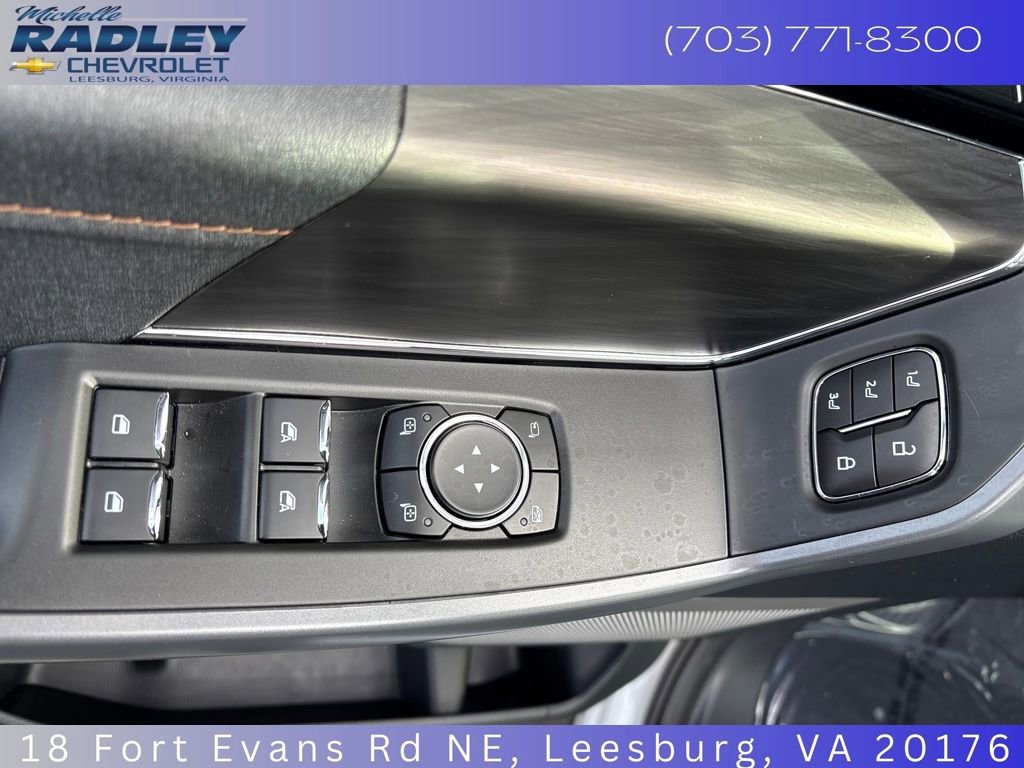 Used 2025 Ford F150 Lightning Lariat image 15