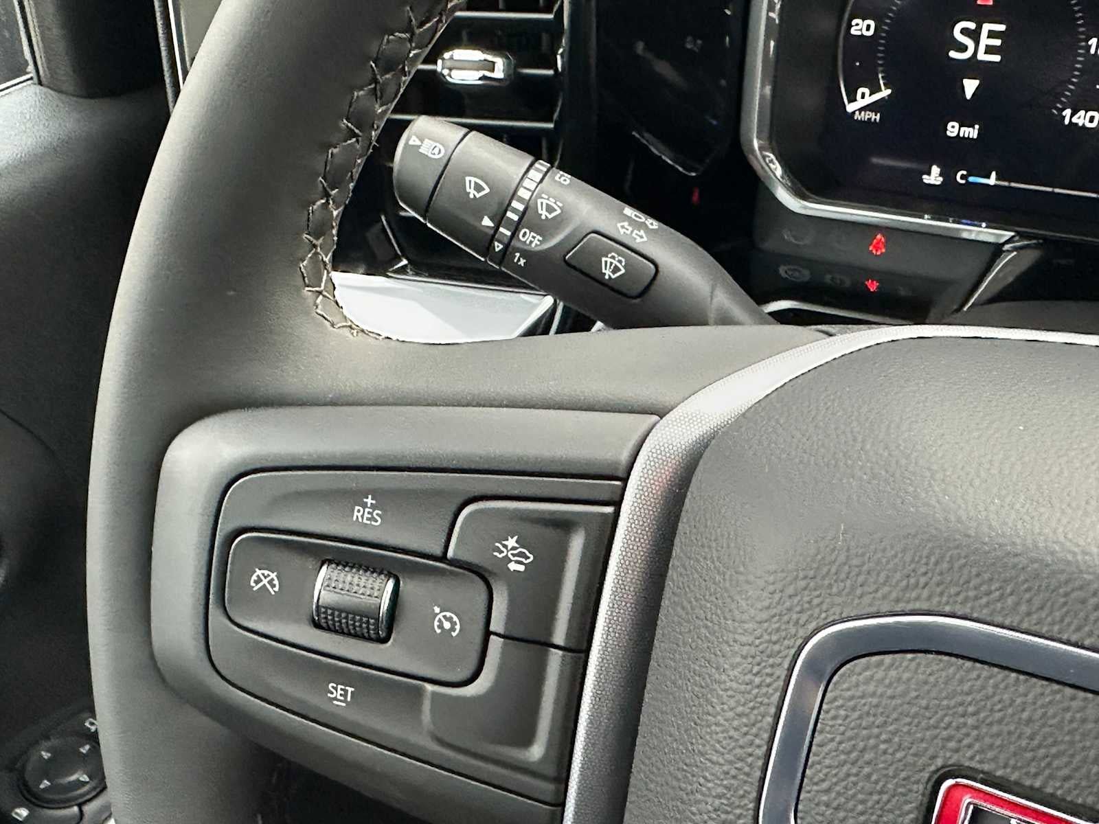 New 2026 GMC Sierra 3500 SLE w/ Preferred Package AWD/4WD image 32