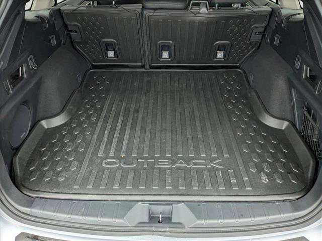Certified 2025 Subaru Outback Onyx Edition XT w/ Popular Package #2 image 6