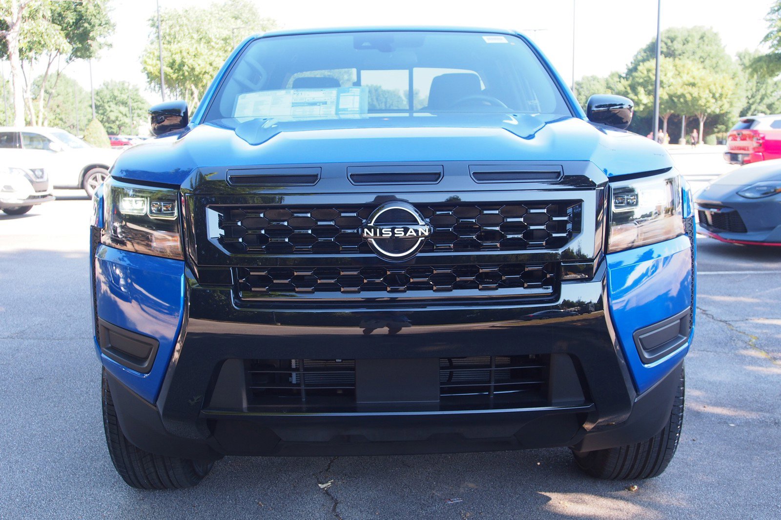 Used 2026 Nissan Frontier SV image 2
