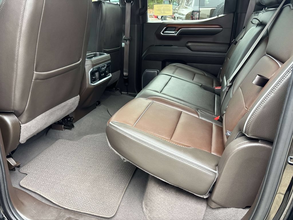 Used 2023 GMC Sierra 1500 Denali w/ Denali Reserve Package AWD/4WD image 9