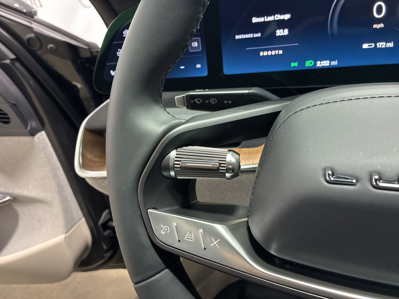 Used 2025 Lucid Air Touring image 17
