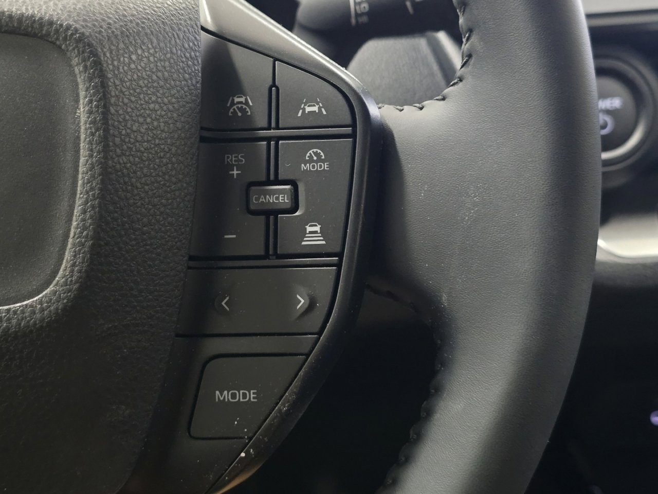 New 2026 Toyota Prius LE image 30