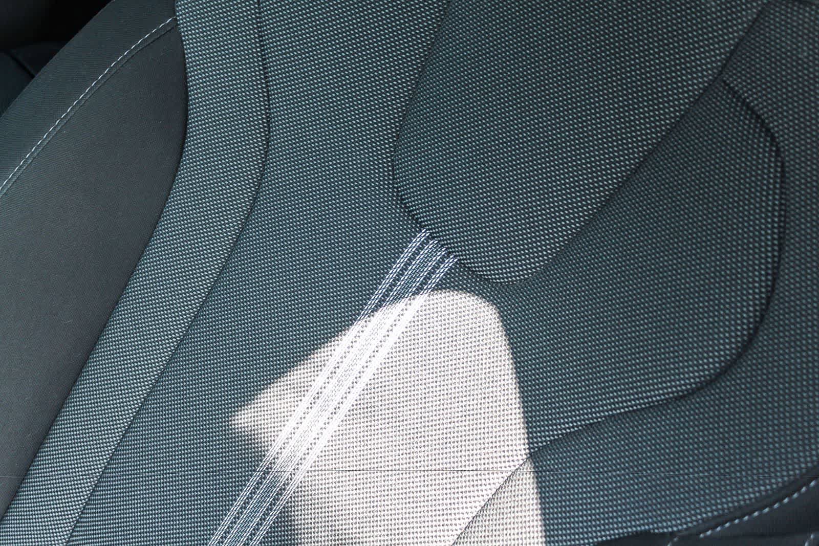 Certified 2025 Hyundai Elantra SE FWD image 33
