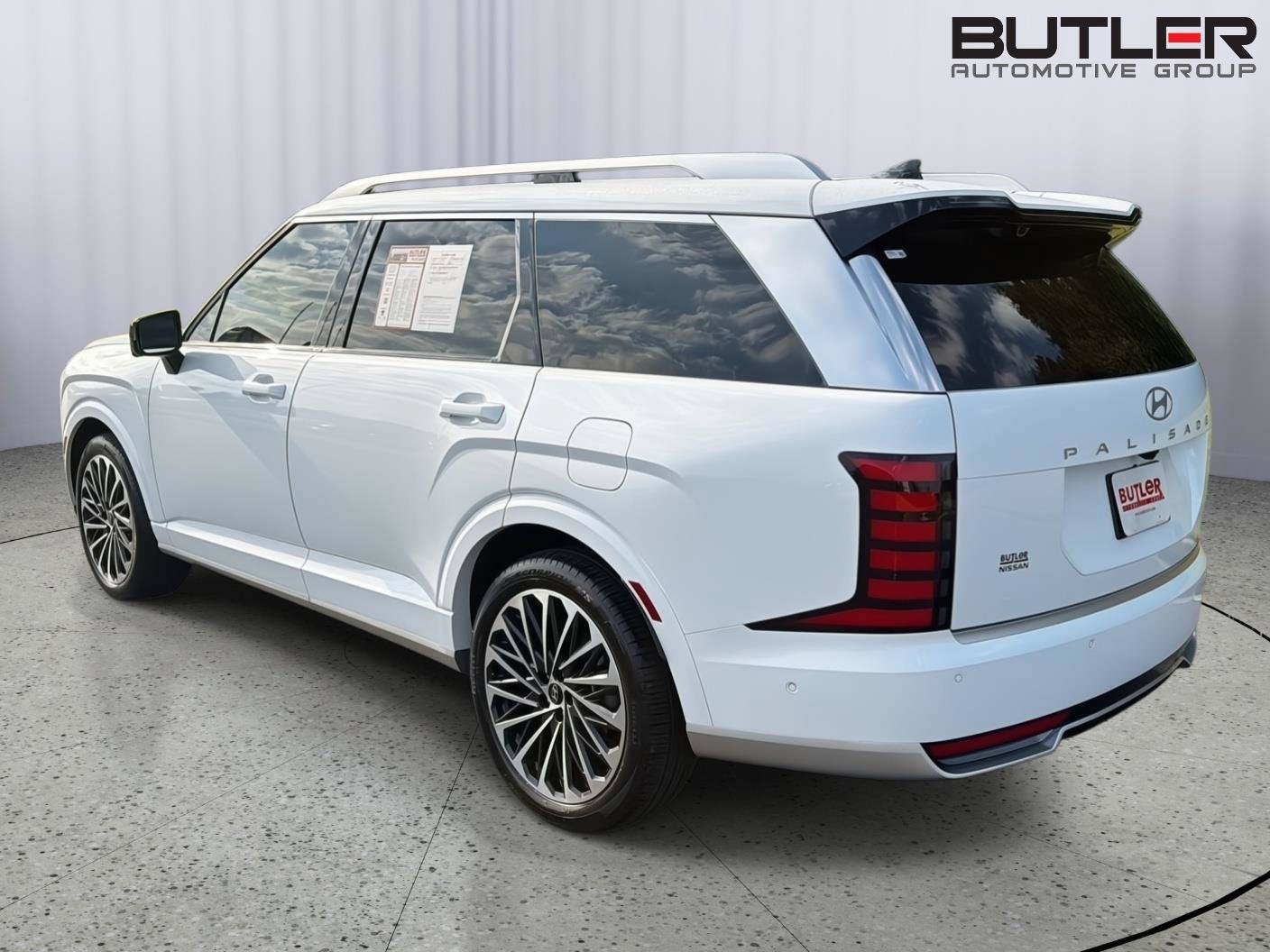 Used 2026 Hyundai Palisade Calligraphy FWD image 4
