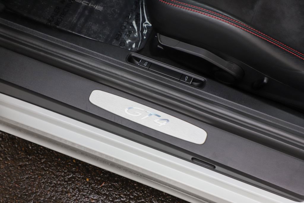 Used 2016 Porsche Cayman GT4 image 38