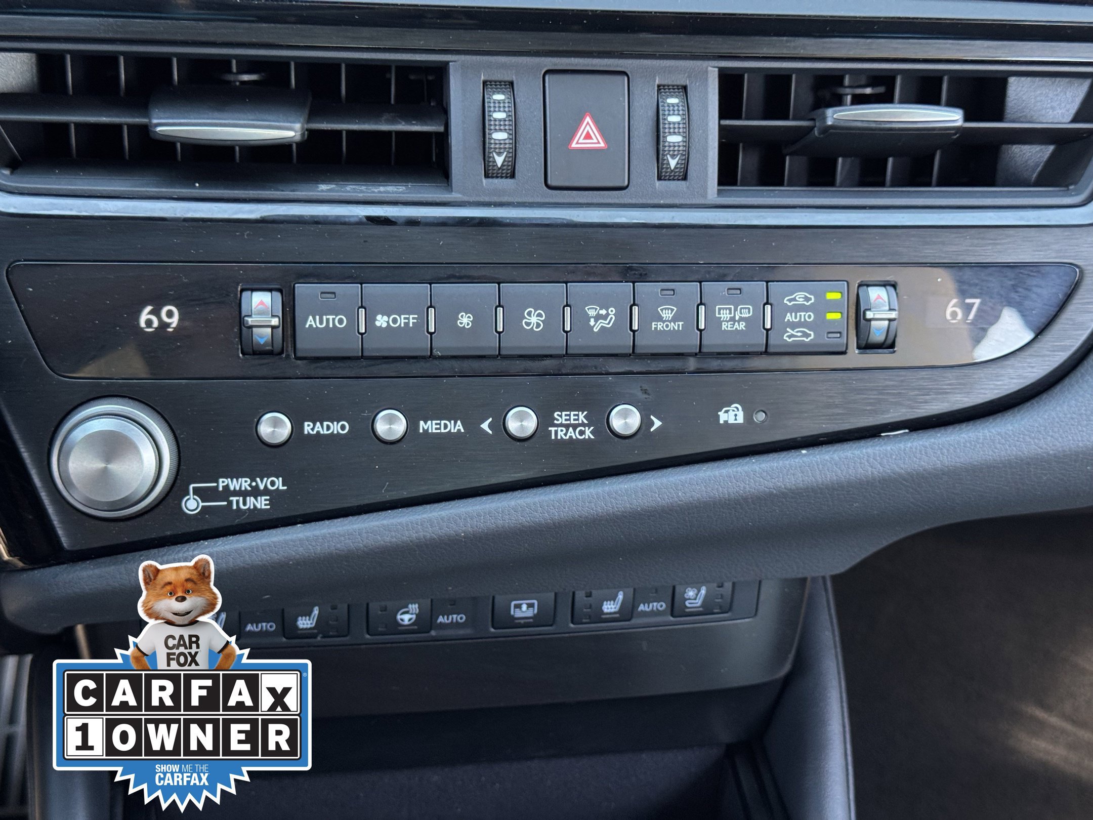 Used 2023 Lexus ES 350 F Sport w/ Accessory Package (Z2) FWD image 19