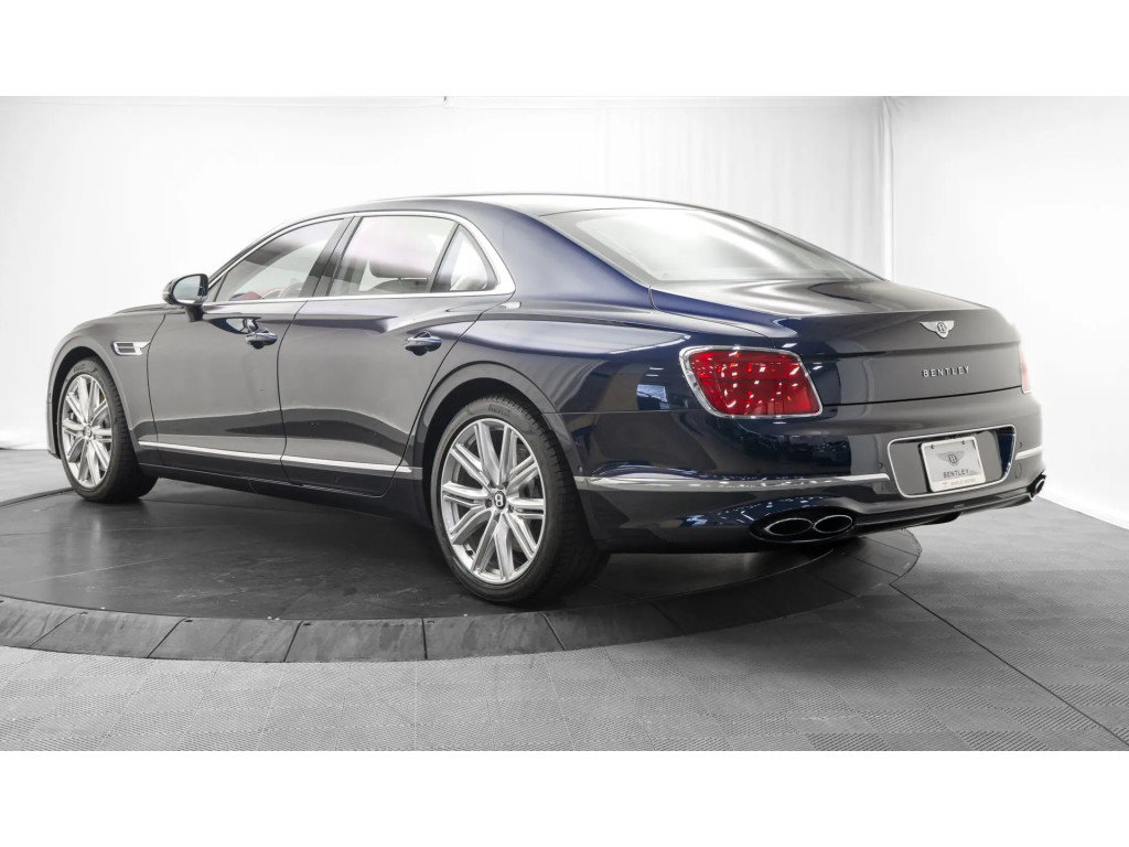 Certified 2023 Bentley Flying Spur V8 AWD/4WD image 3