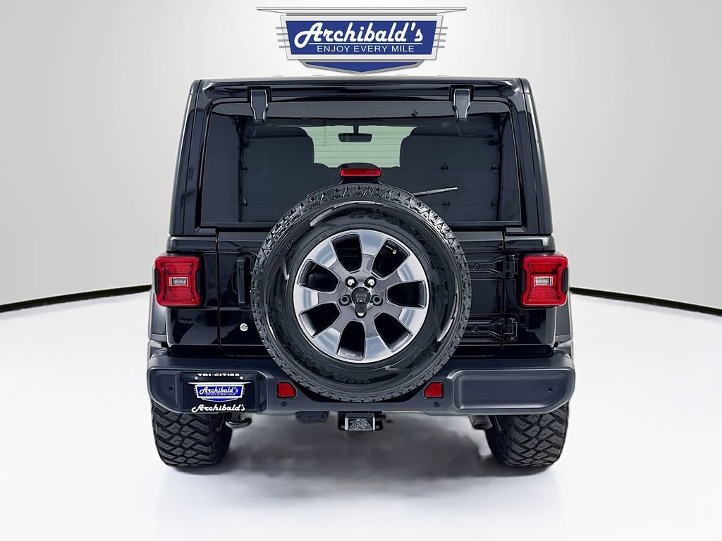 Used 2018 Jeep Wrangler Unlimited Sahara AWD/4WD image 7