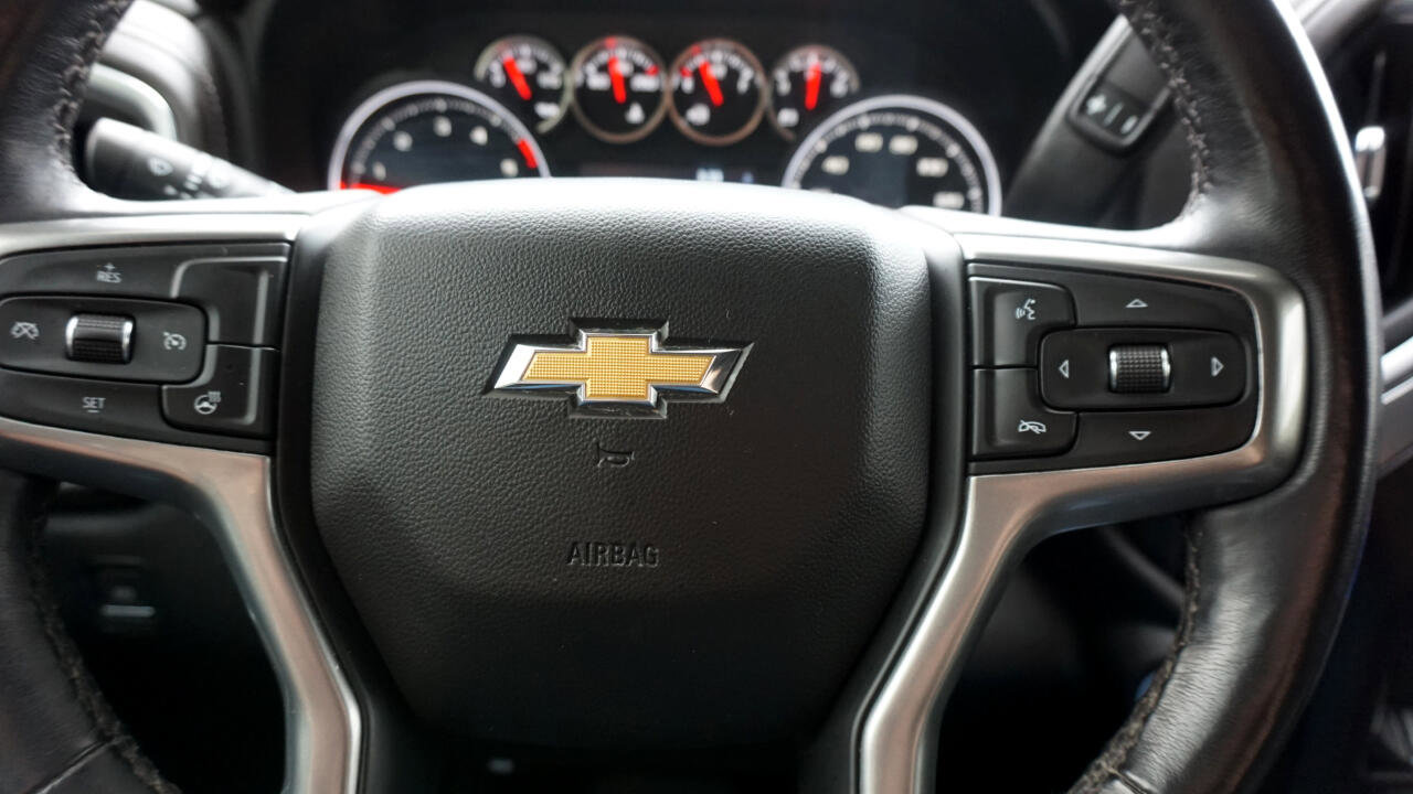 Used 2022 Chevrolet Silverado 2500 LT w/ Convenience Package image 27
