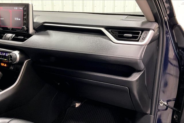 Used 2021 Toyota RAV4 XLE Premium AWD/4WD image 16