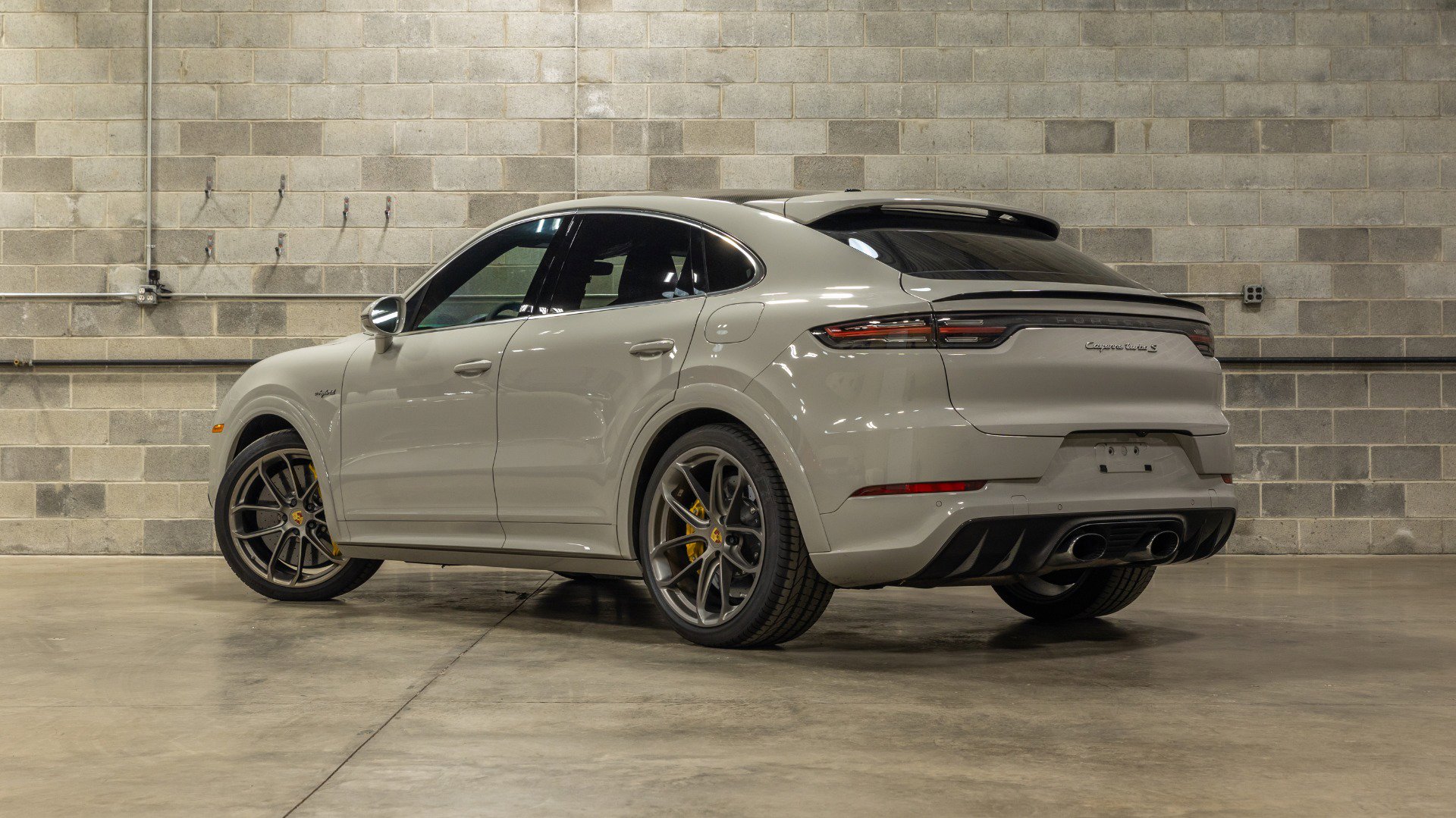 Used 2021 Porsche Cayenne Turbo S image 14