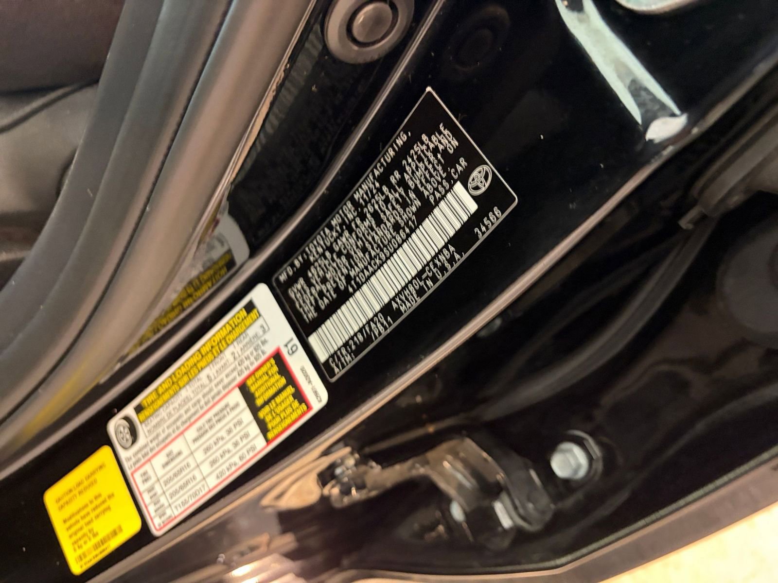 Used 2025 Toyota Camry LE image 28