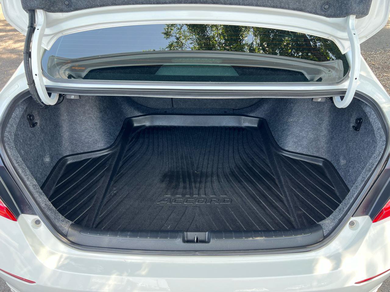 Used 2022 Honda Accord Sport image 38