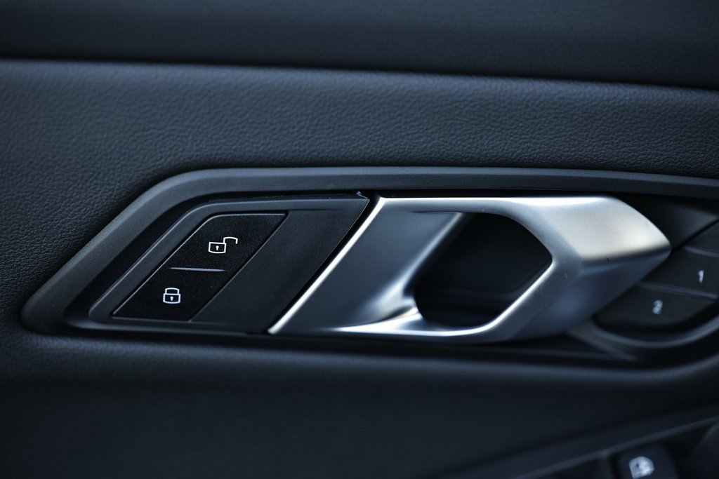 New 2026 BMW 330i Sedan w/ M Sport Package image 16