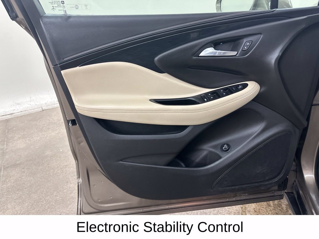 Used 2017 Buick Envision Preferred FWD image 35