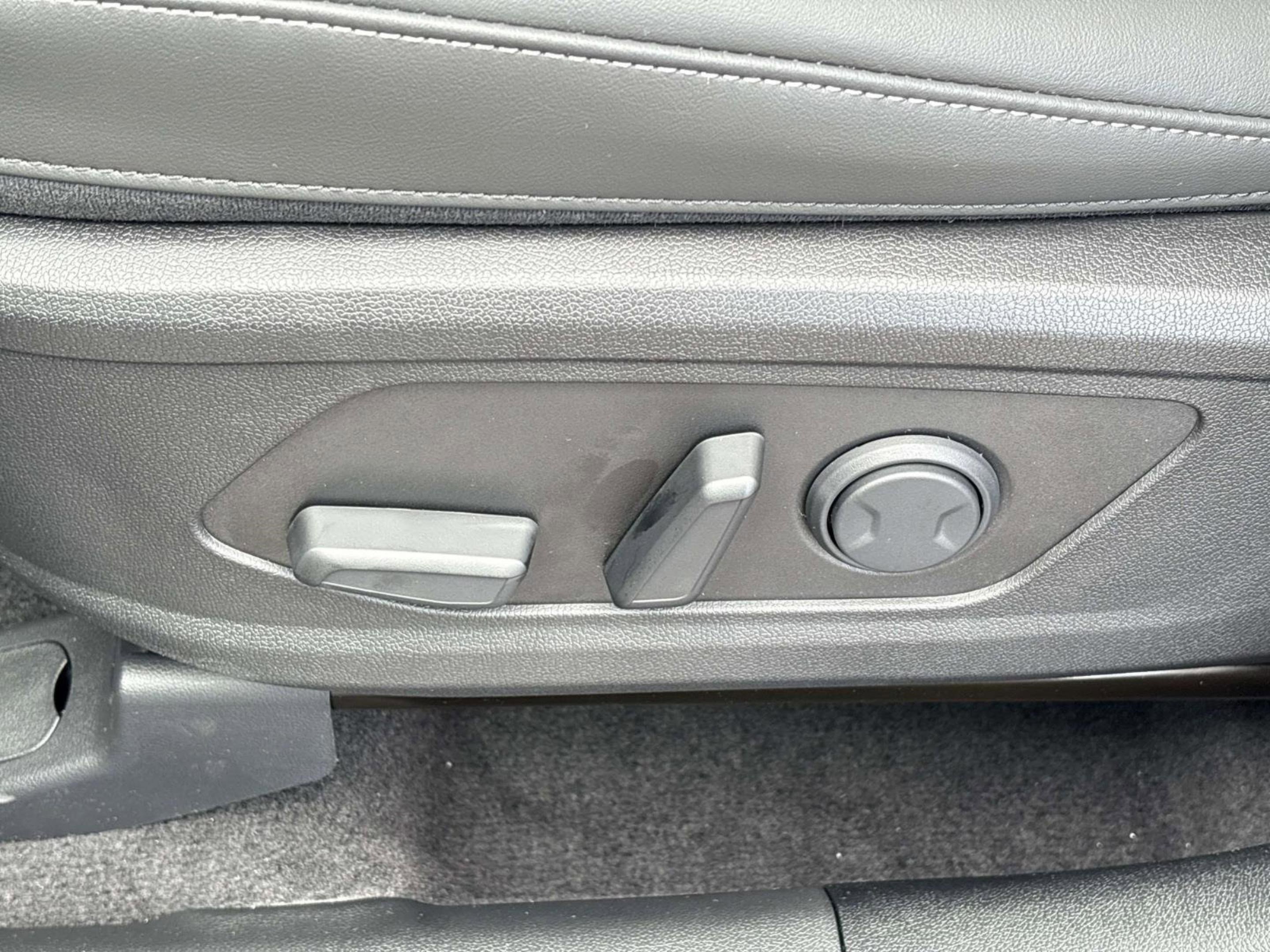 New 2025 Kia Sorento EX w/ Panoramic Sunroof Package image 25