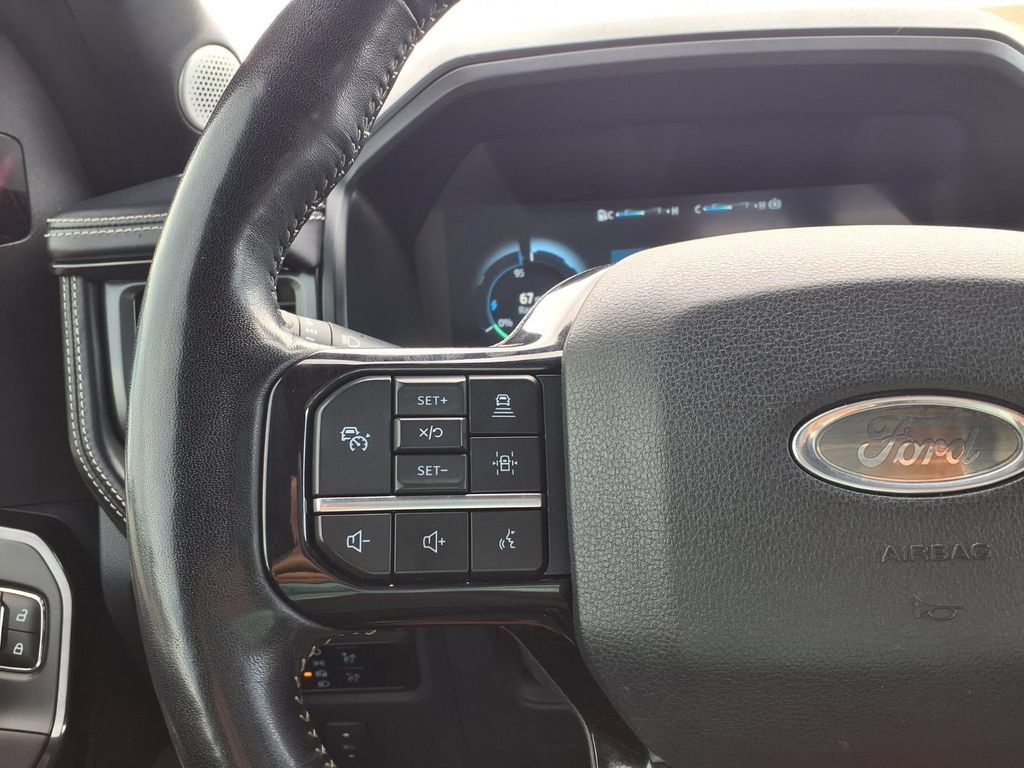 Used 2023 Ford F150 Lightning Platinum AWD/4WD image 38