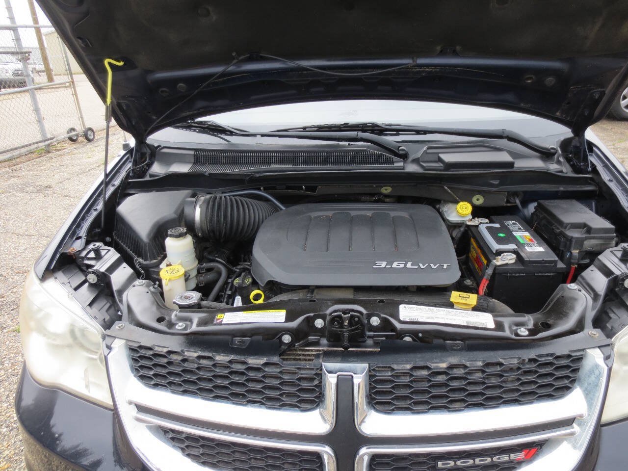 Used 2012 Dodge Grand Caravan SE FWD image 4