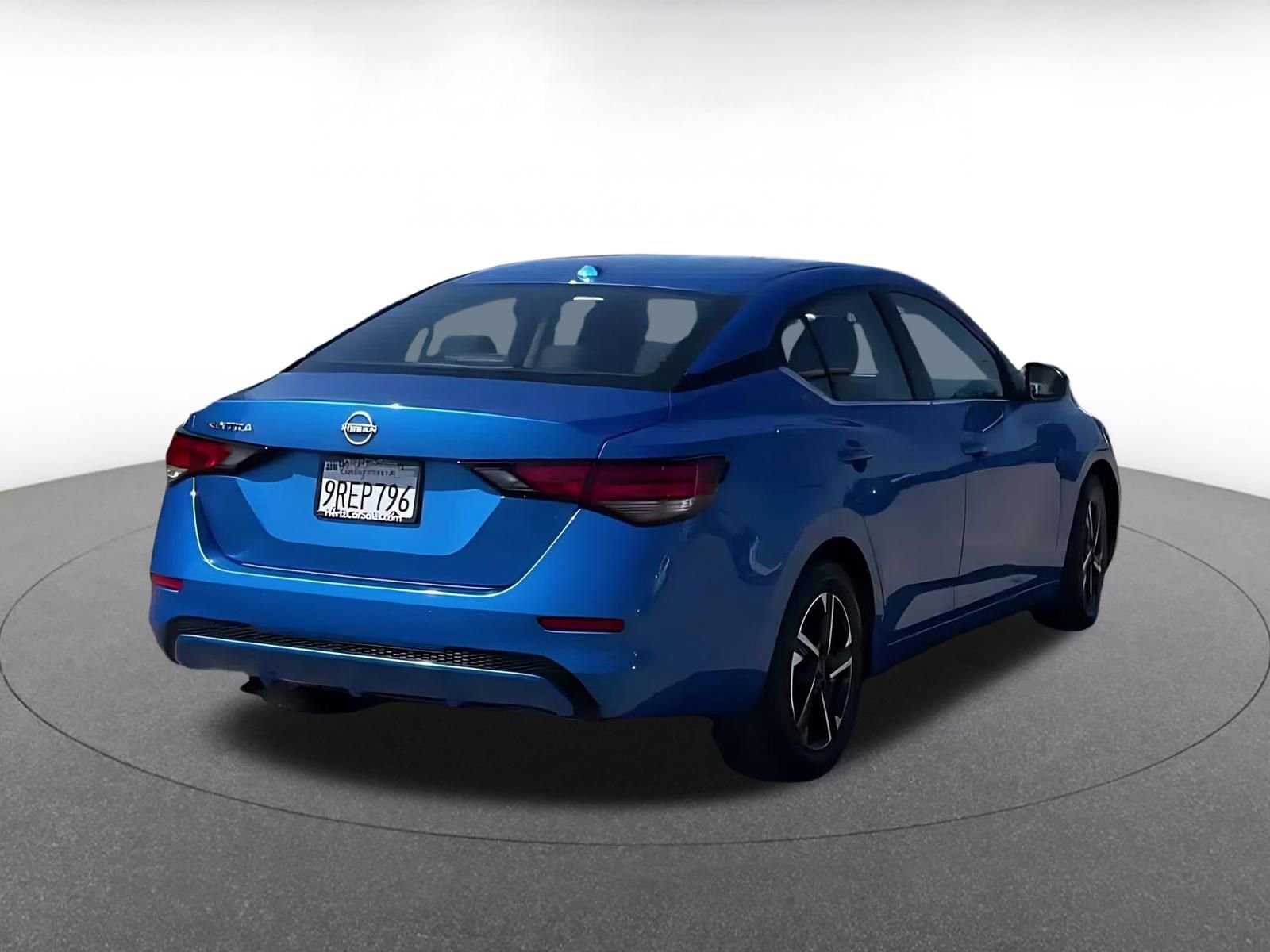 Used 2025 Nissan Sentra SV image 12