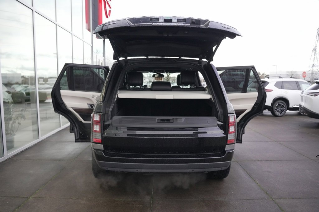 Used 2015 Land Rover Range Rover Supercharged image 31