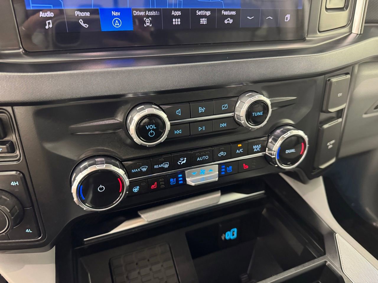 Used 2024 Ford F250 Limited w/ FX4 Off-Road Package image 18