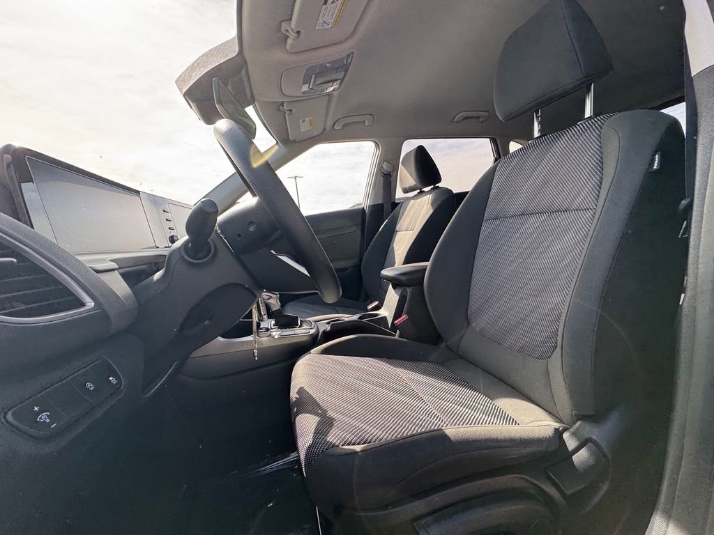 Certified 2025 Kia Seltos LX image 14