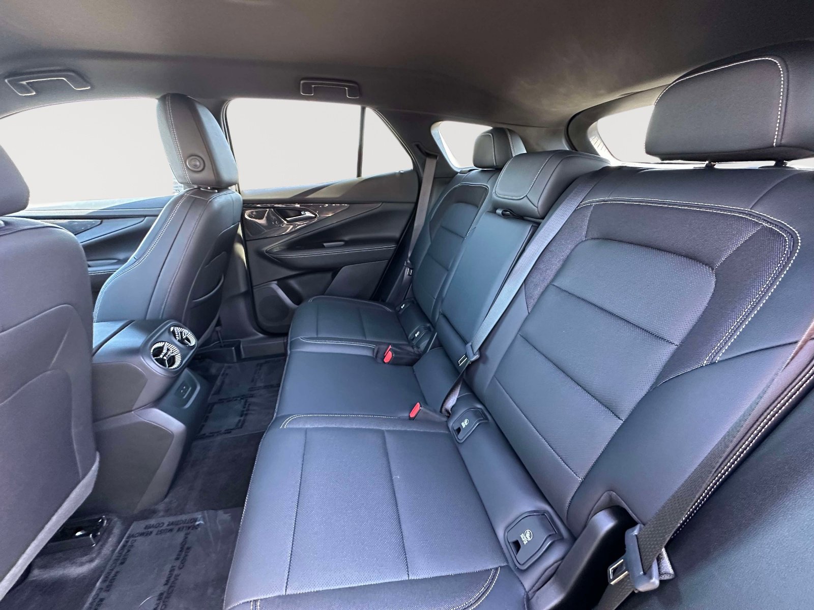 Used 2025 Chevrolet Blazer EV LT AWD/4WD image 33