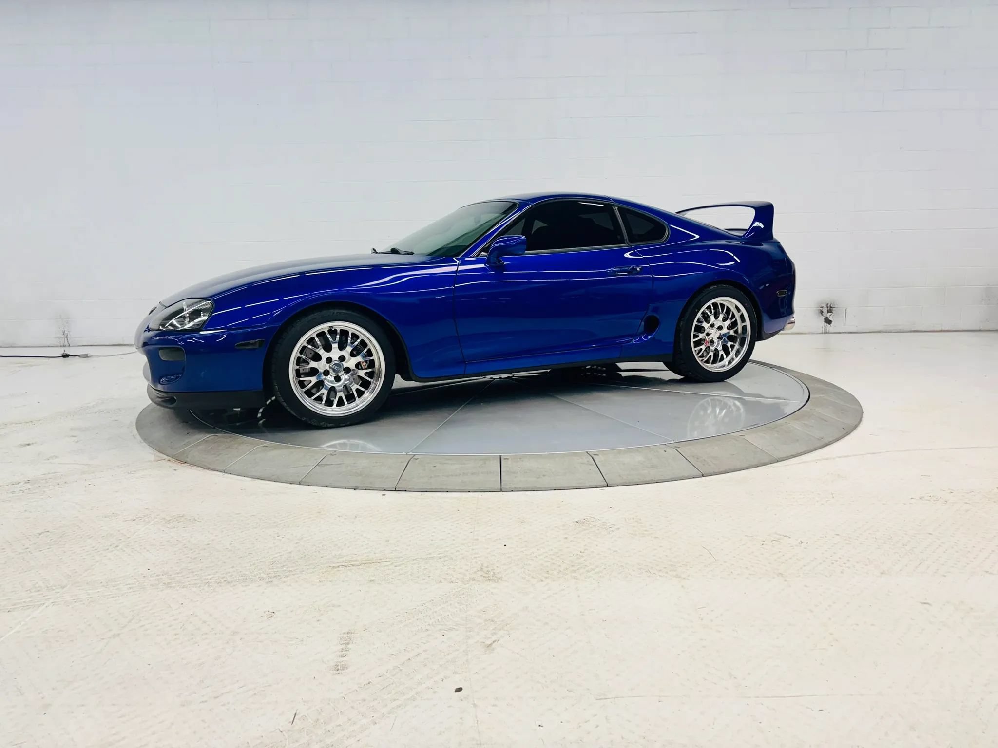 Used 1997 Toyota Supra Turbo RWD image 2