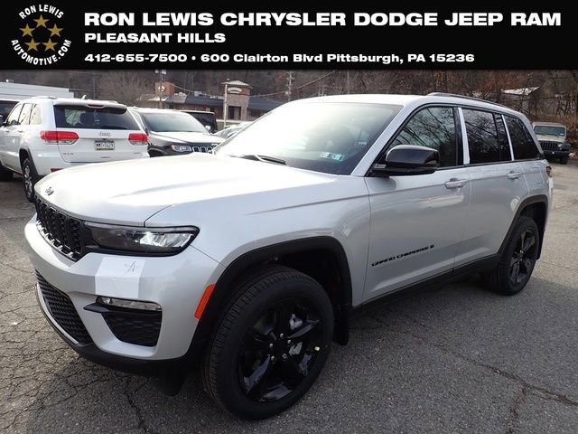 New 2025 Jeep Grand Cherokee Limited w/ Black Appearance Package image 1