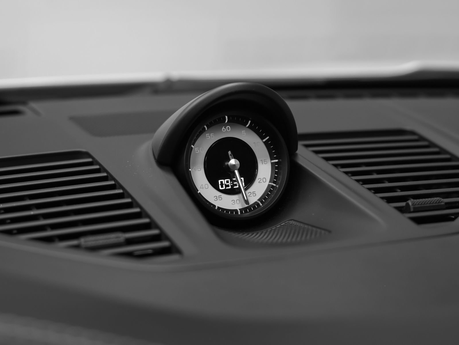 Certified 2023 Porsche 911 Carrera GTS RWD image 50