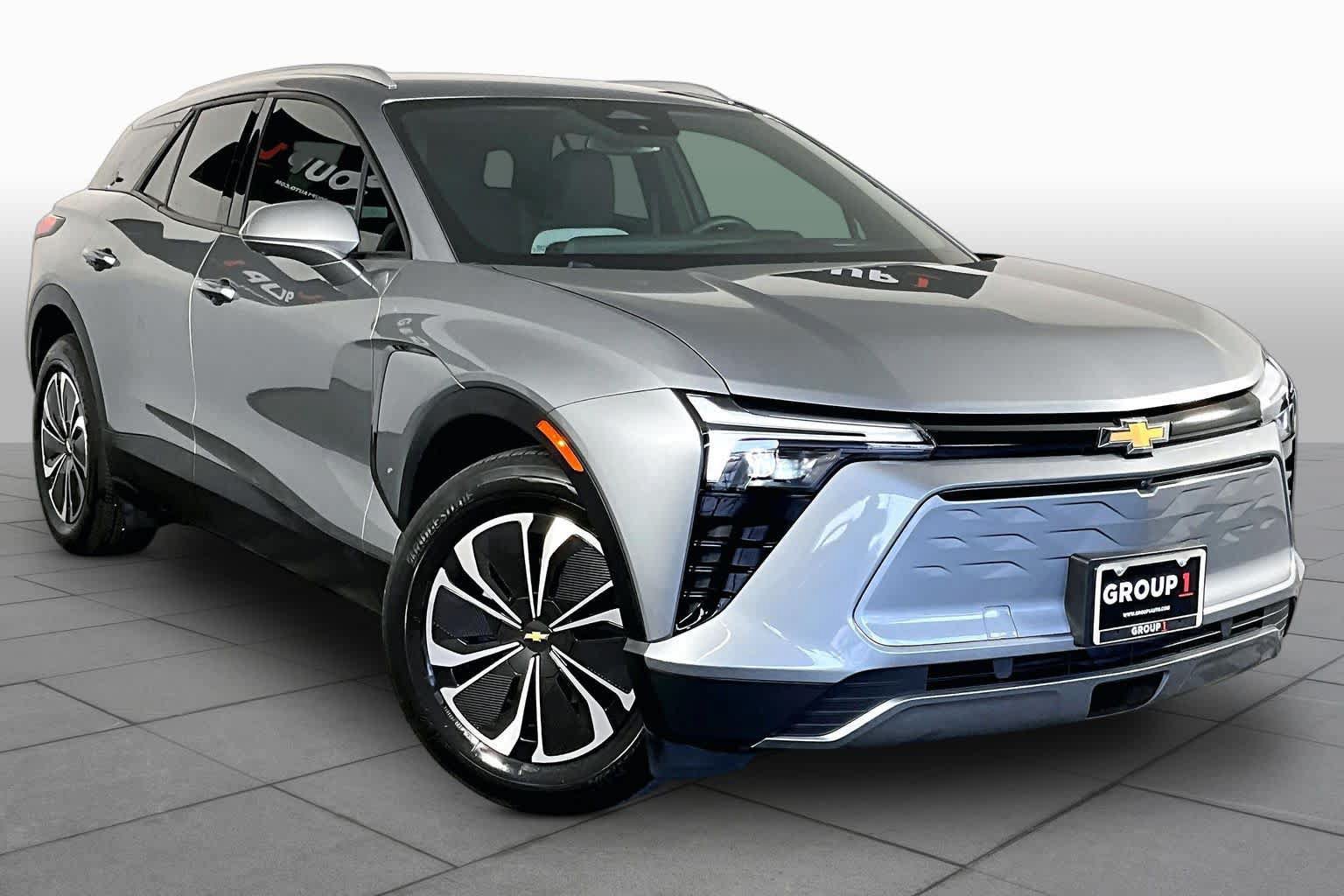 Used 2024 Chevrolet Blazer EV LT AWD/4WD image 2