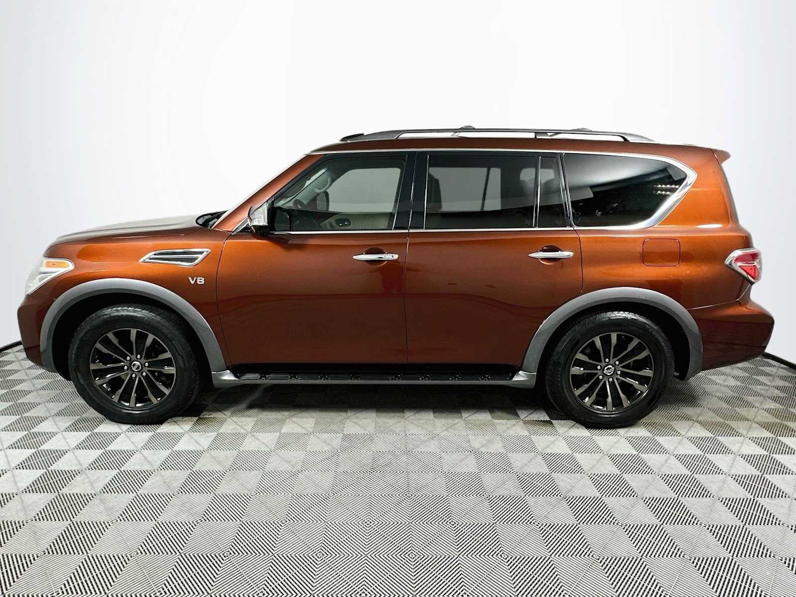 Used 2017 Nissan Armada Platinum AWD/4WD image 4