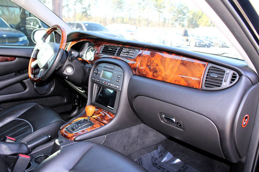 Used 2005 Jaguar X-TYPE 3.0 image 18