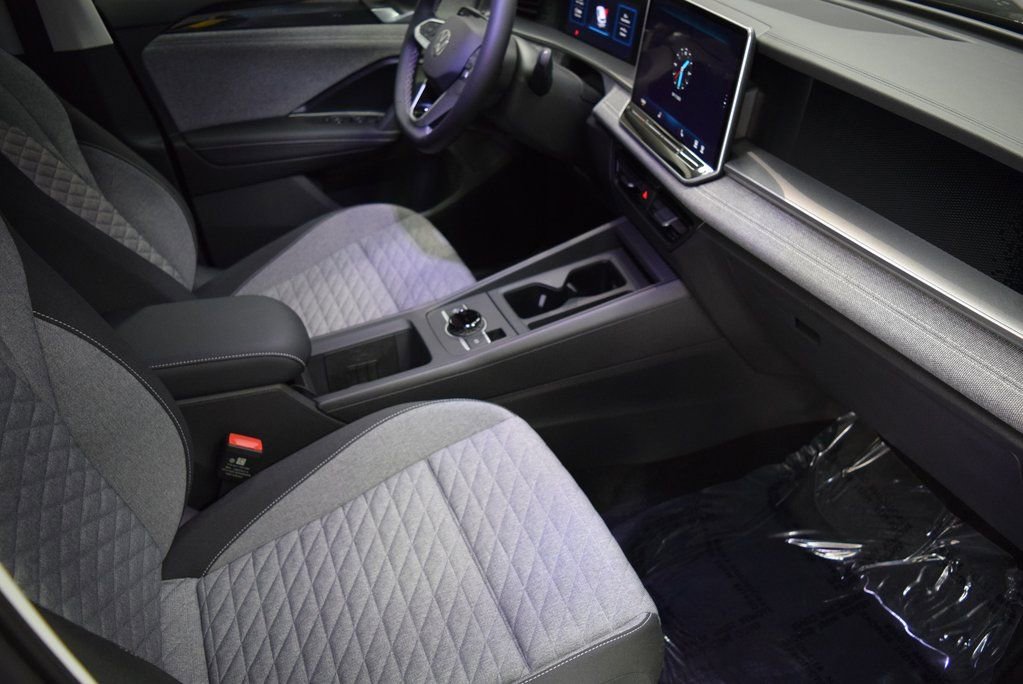 New 2025 Volkswagen Tiguan S image 7
