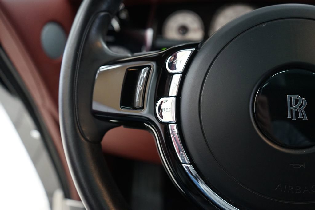 Used 2016 Rolls-Royce Wraith image 41