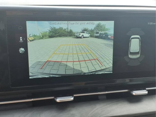 Used 2024 Kia Carnival EX FWD image 8