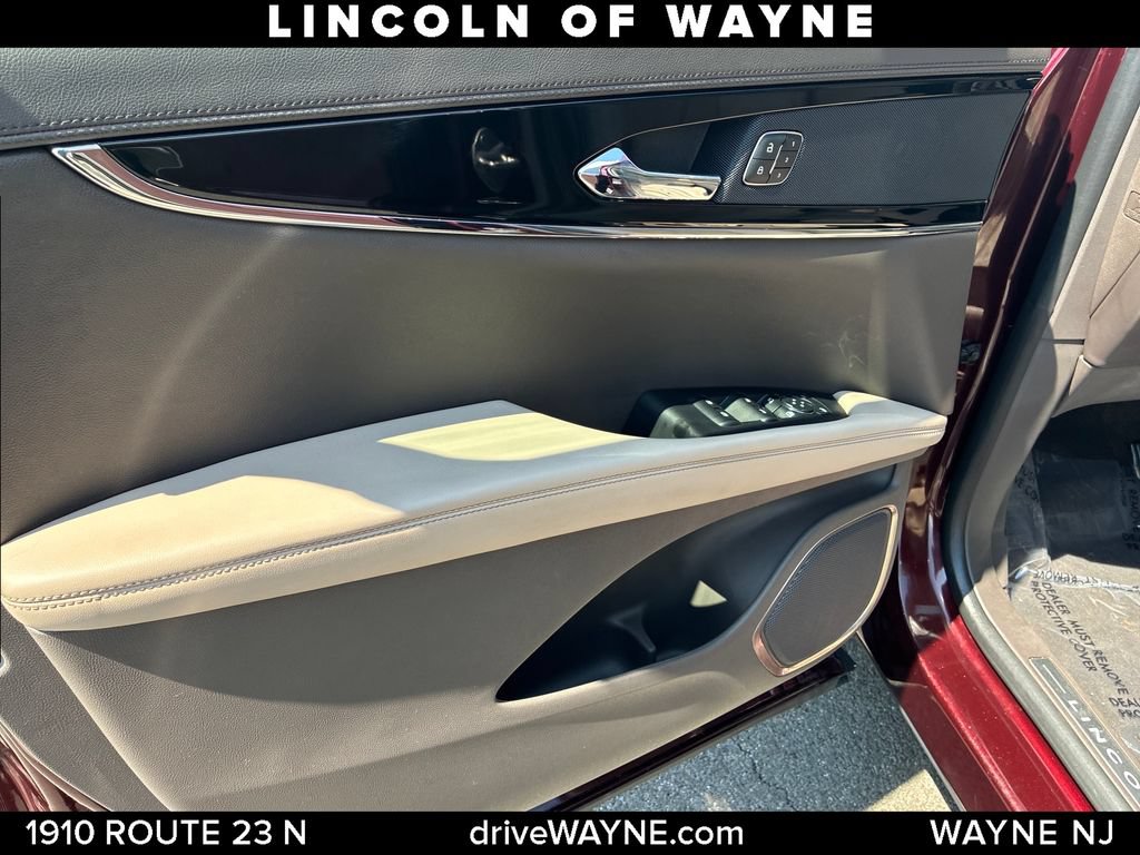 Certified 2023 Lincoln Nautilus Reserve w/ Cargo Utility Package AWD/4WD image 13