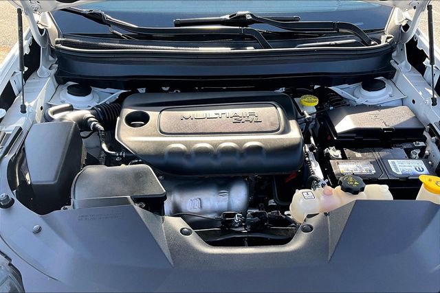 Used 2023 Jeep Cherokee Altitude Lux image 9