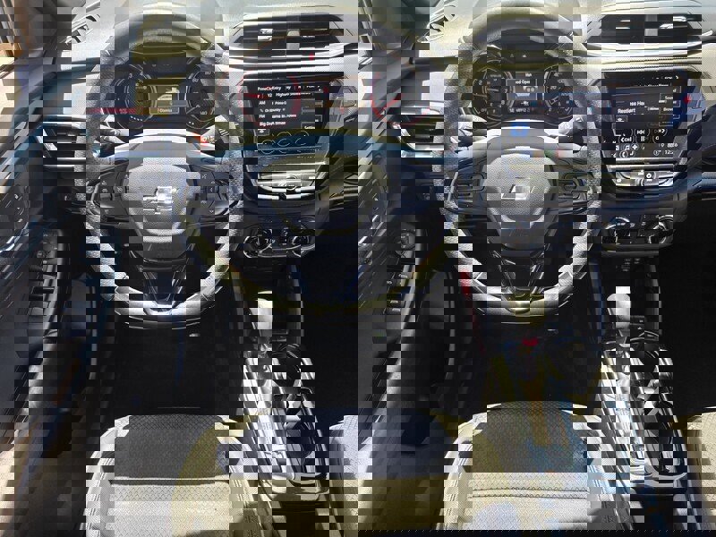 Used 2021 Chevrolet TrailBlazer RS w/ Technology Package FWD image 12