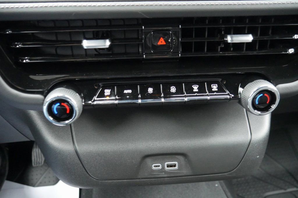 New 2026 Chevrolet Suburban LS image 18