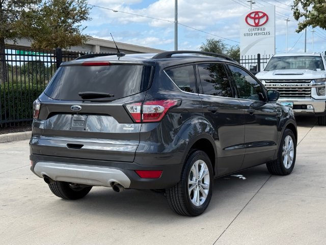 Used 2018 Ford Escape SE FWD image 4