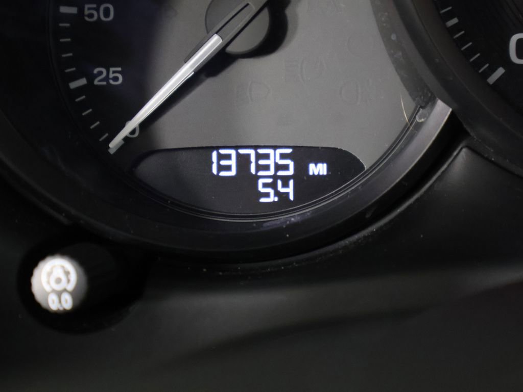 Certified 2024 Porsche Macan w/ Premium Plus Package image 22