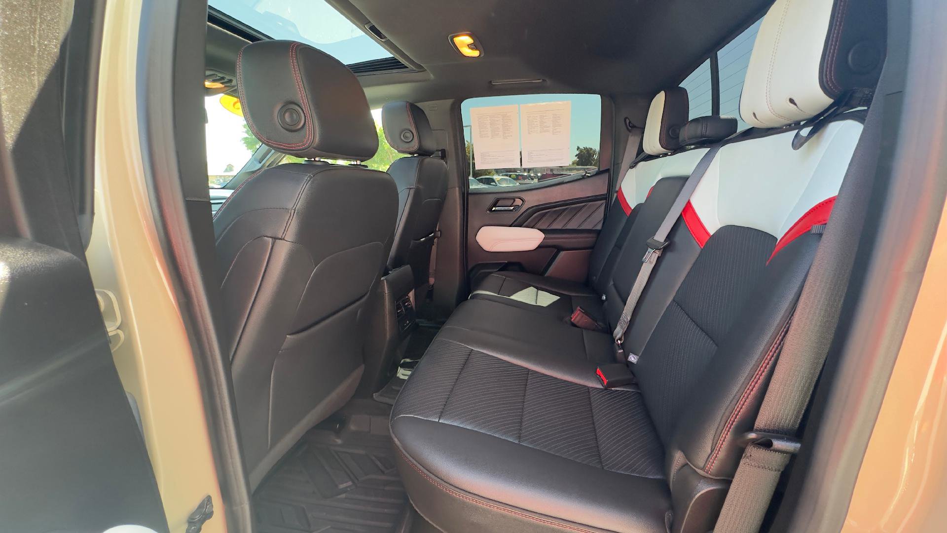 Used 2023 GMC Canyon AT4X AWD/4WD image 8