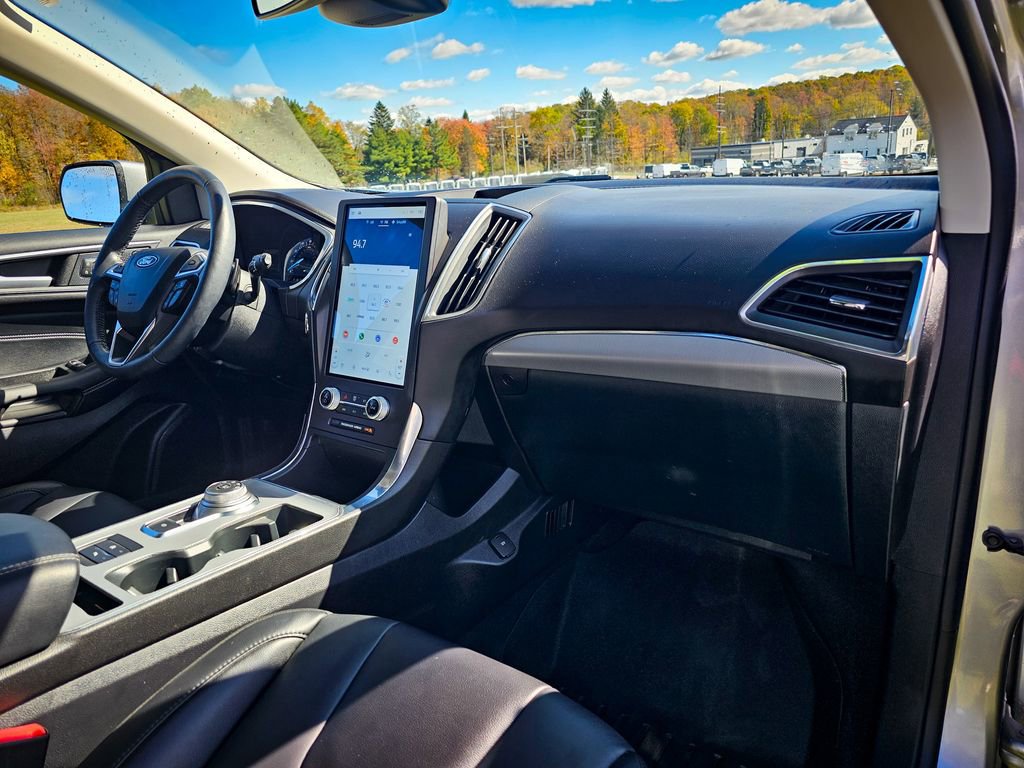 Used 2021 Ford Edge Titanium w/ Class II Trailer Tow Package image 43