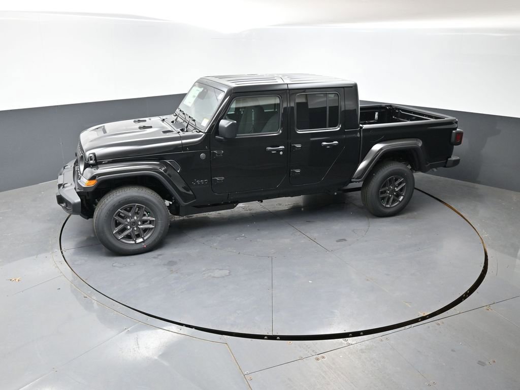 New 2026 Jeep Gladiator Sport AWD/4WD image 32