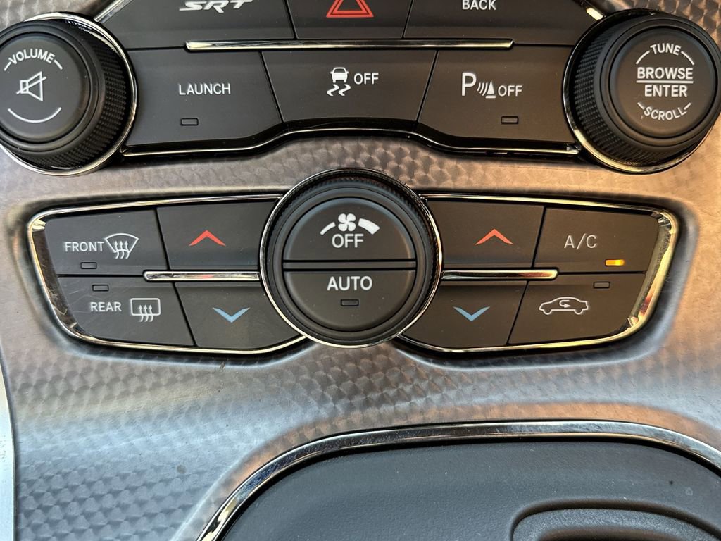 Used 2015 Dodge Challenger SRT Hellcat image 19