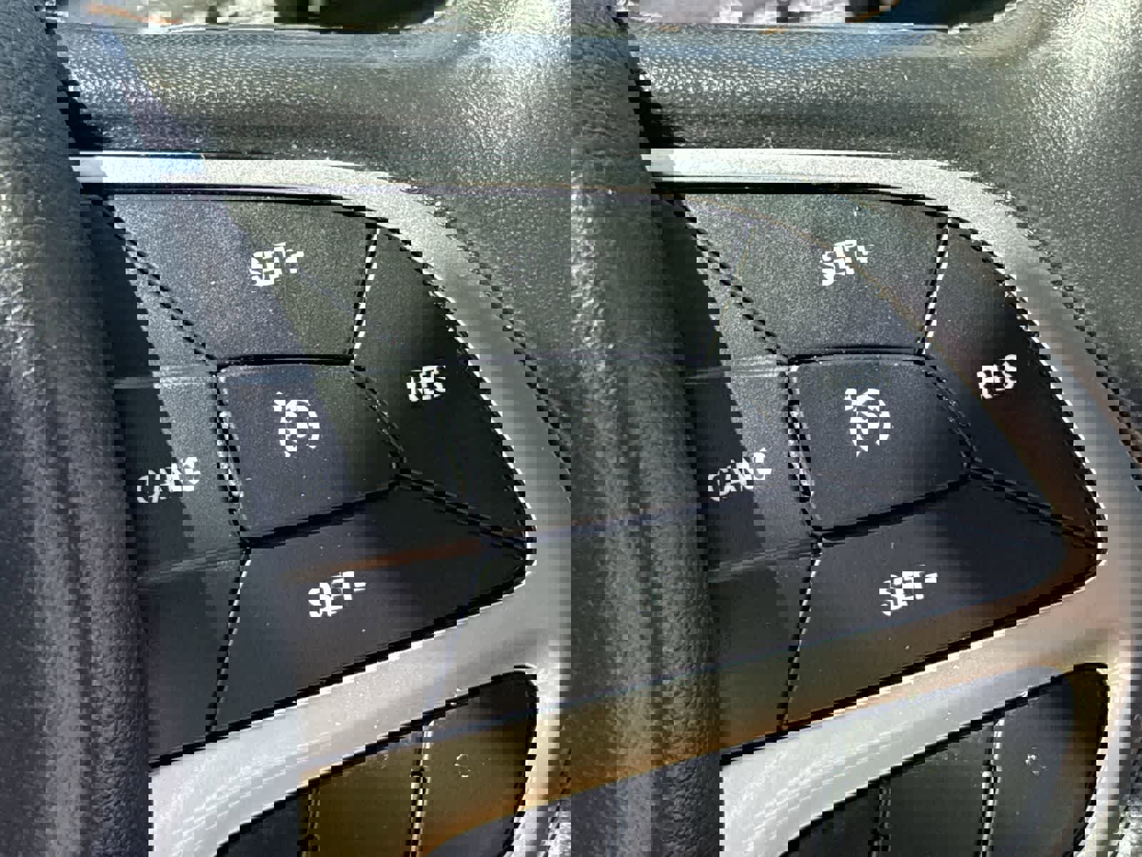 Used 2019 Chrysler Pacifica Touring-L image 31