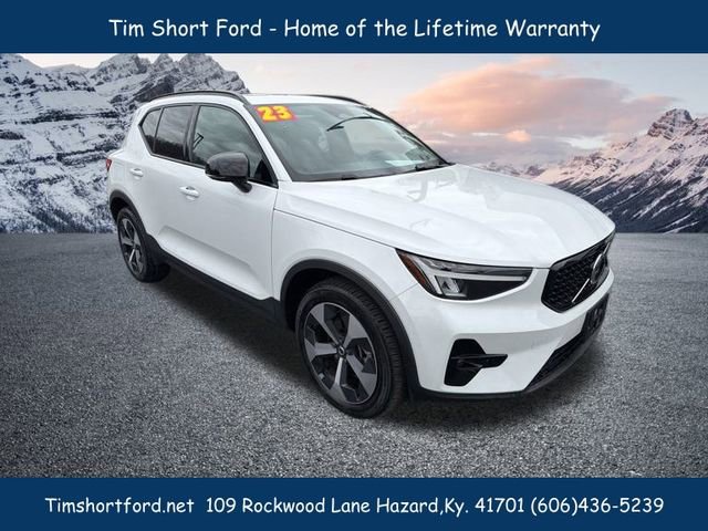 Used 2023 Volvo XC40 B5 Plus w/ Protection Package Premier image 3